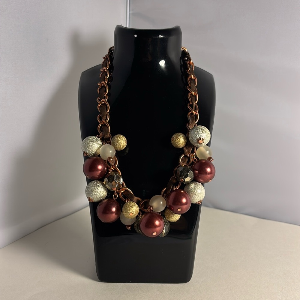 Stunning 8 inches long necklace